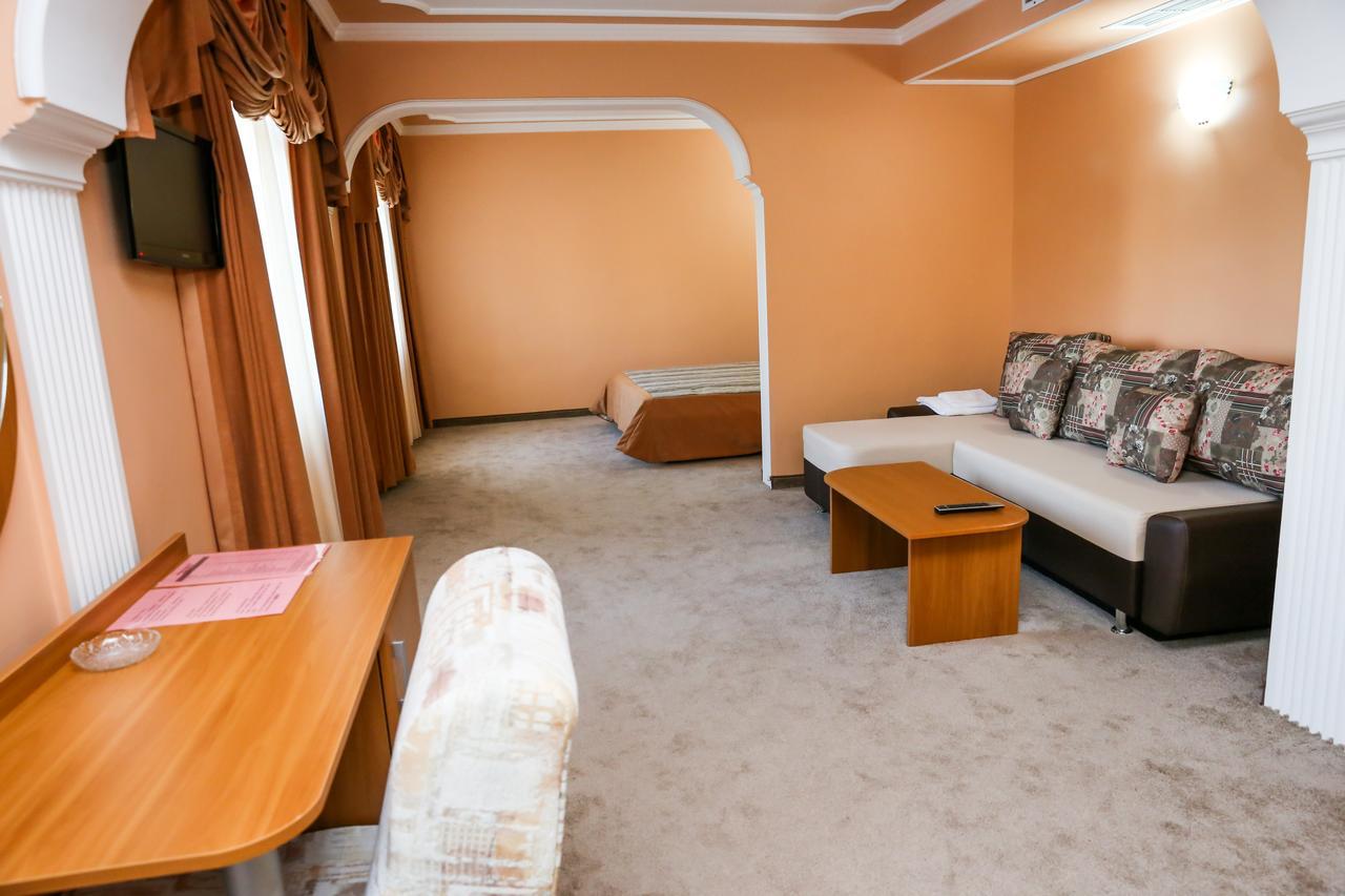 Hotel Bulgaria Kŭrdzhali Exteriér fotografie