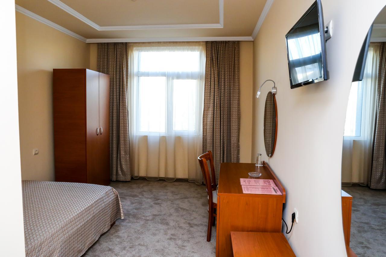 Hotel Bulgaria Kŭrdzhali Exteriér fotografie
