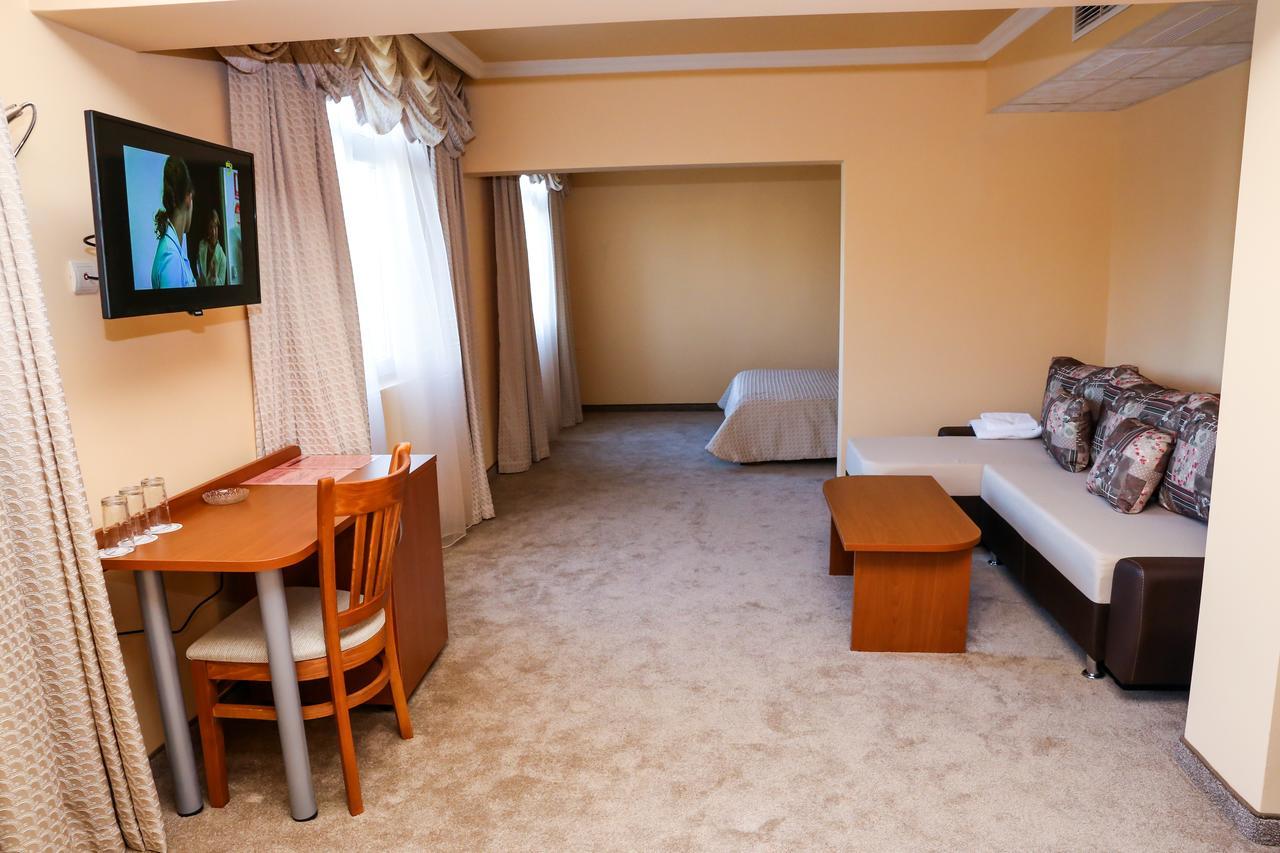 Hotel Bulgaria Kŭrdzhali Exteriér fotografie